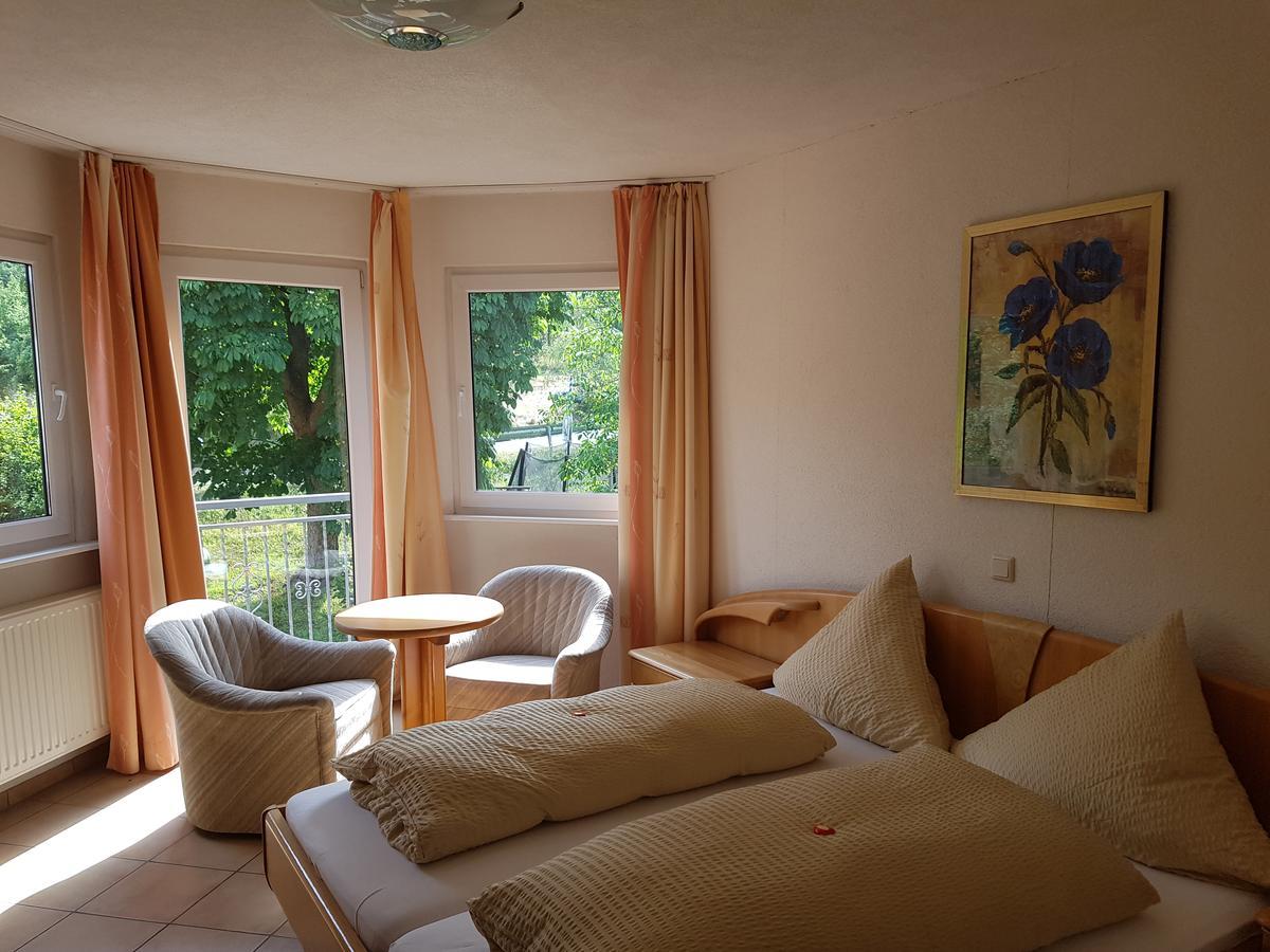 Hotel Zur Engelsburg Hausen-Wied Exterior photo